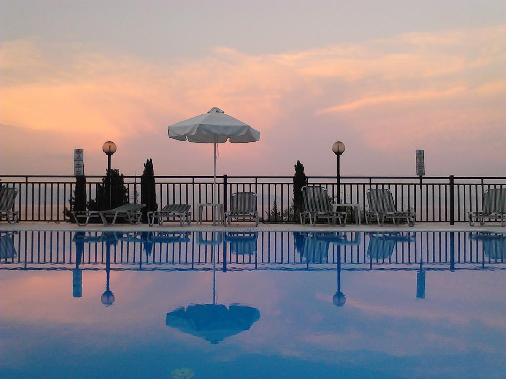 Rising Sun Apartments & Studios Μπενίτσες Εξωτερικό φωτογραφία