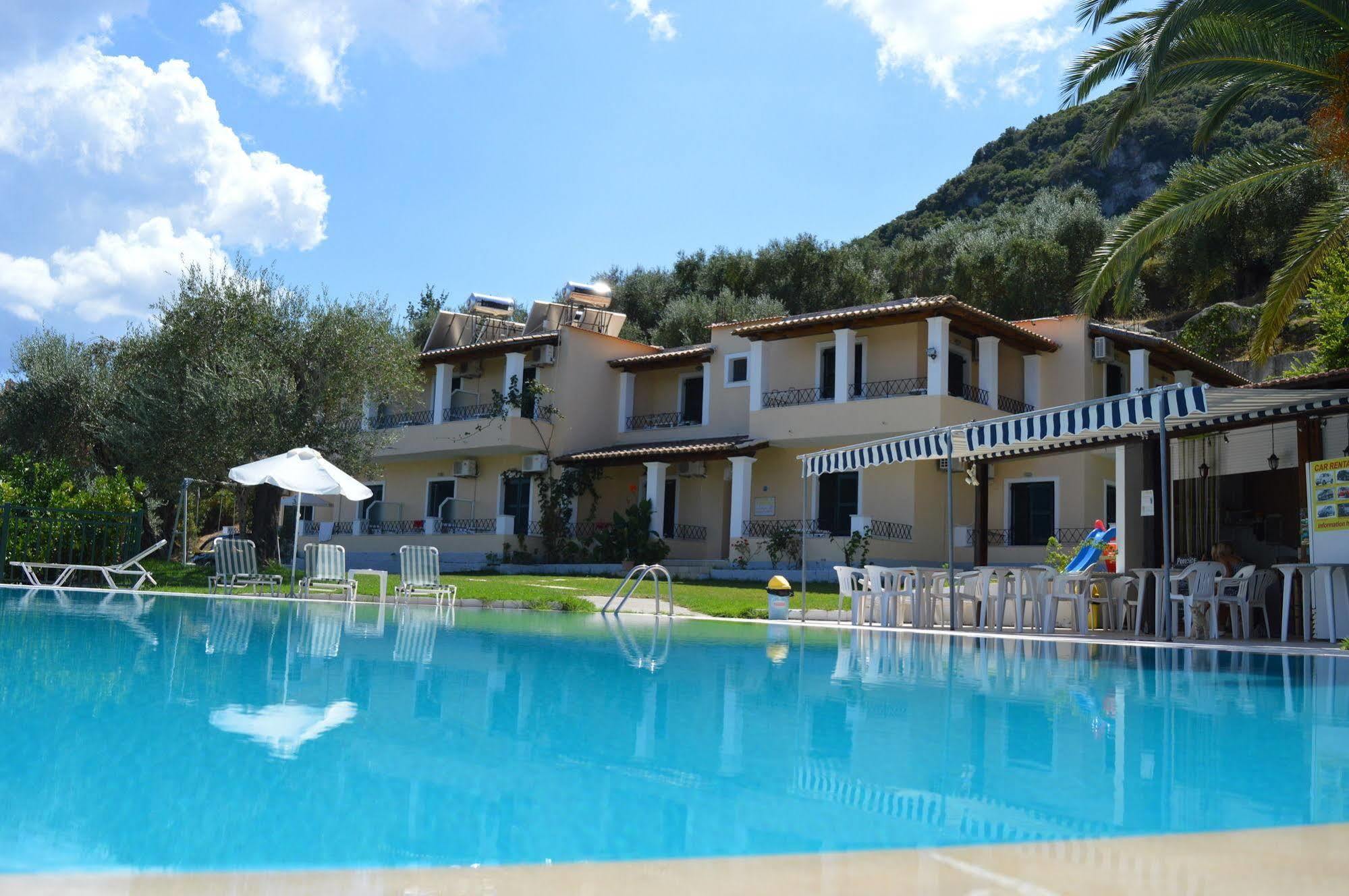 Rising Sun Apartments & Studios Μπενίτσες Εξωτερικό φωτογραφία
