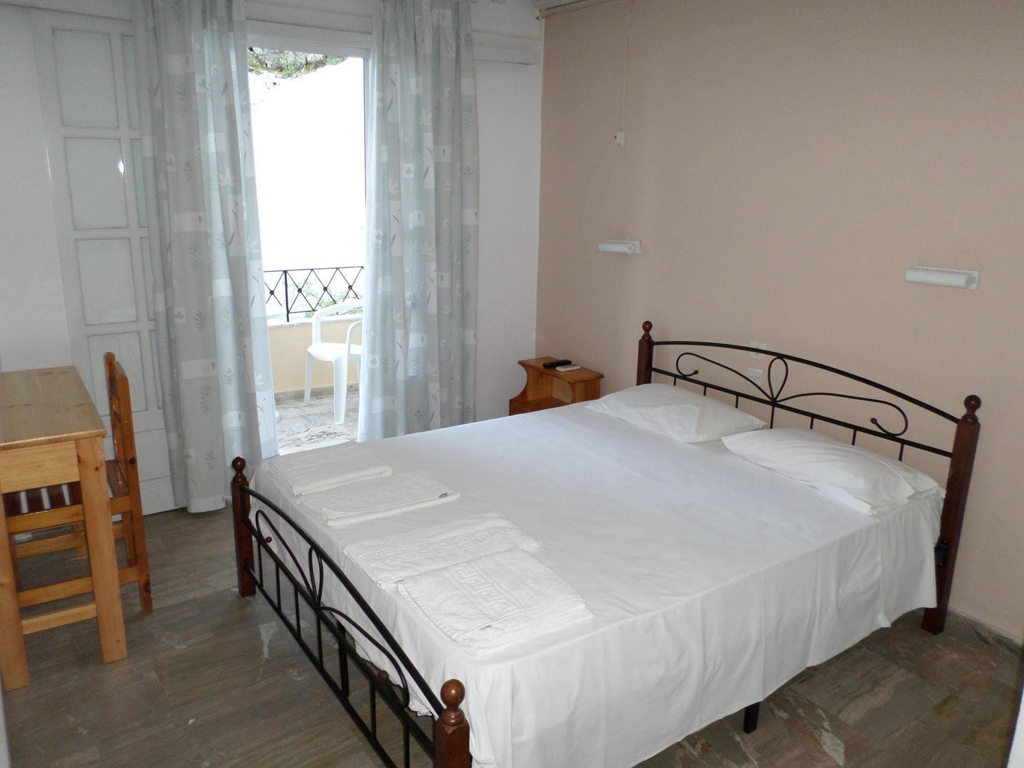 Rising Sun Apartments & Studios Μπενίτσες Εξωτερικό φωτογραφία