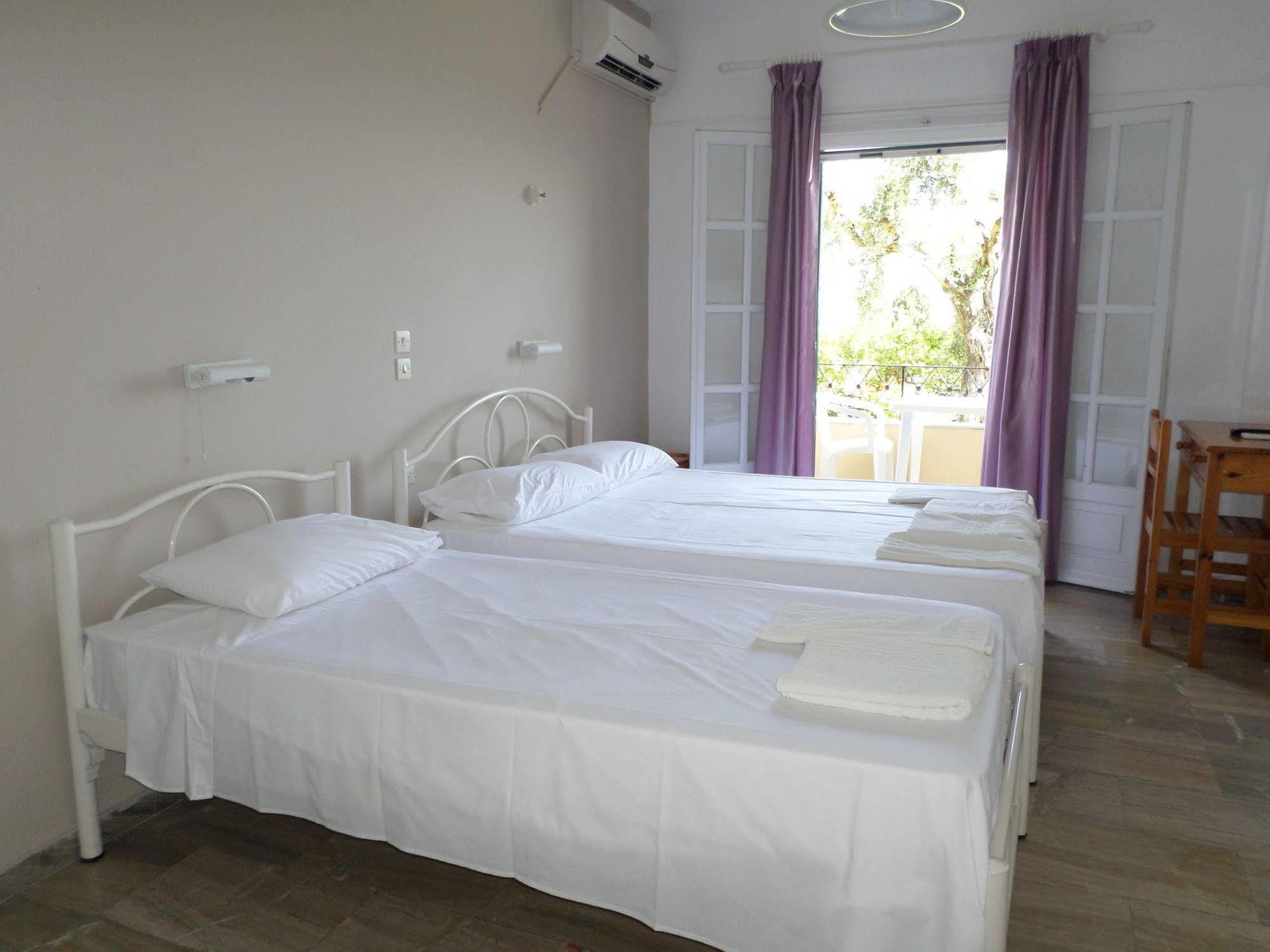 Rising Sun Apartments & Studios Μπενίτσες Εξωτερικό φωτογραφία