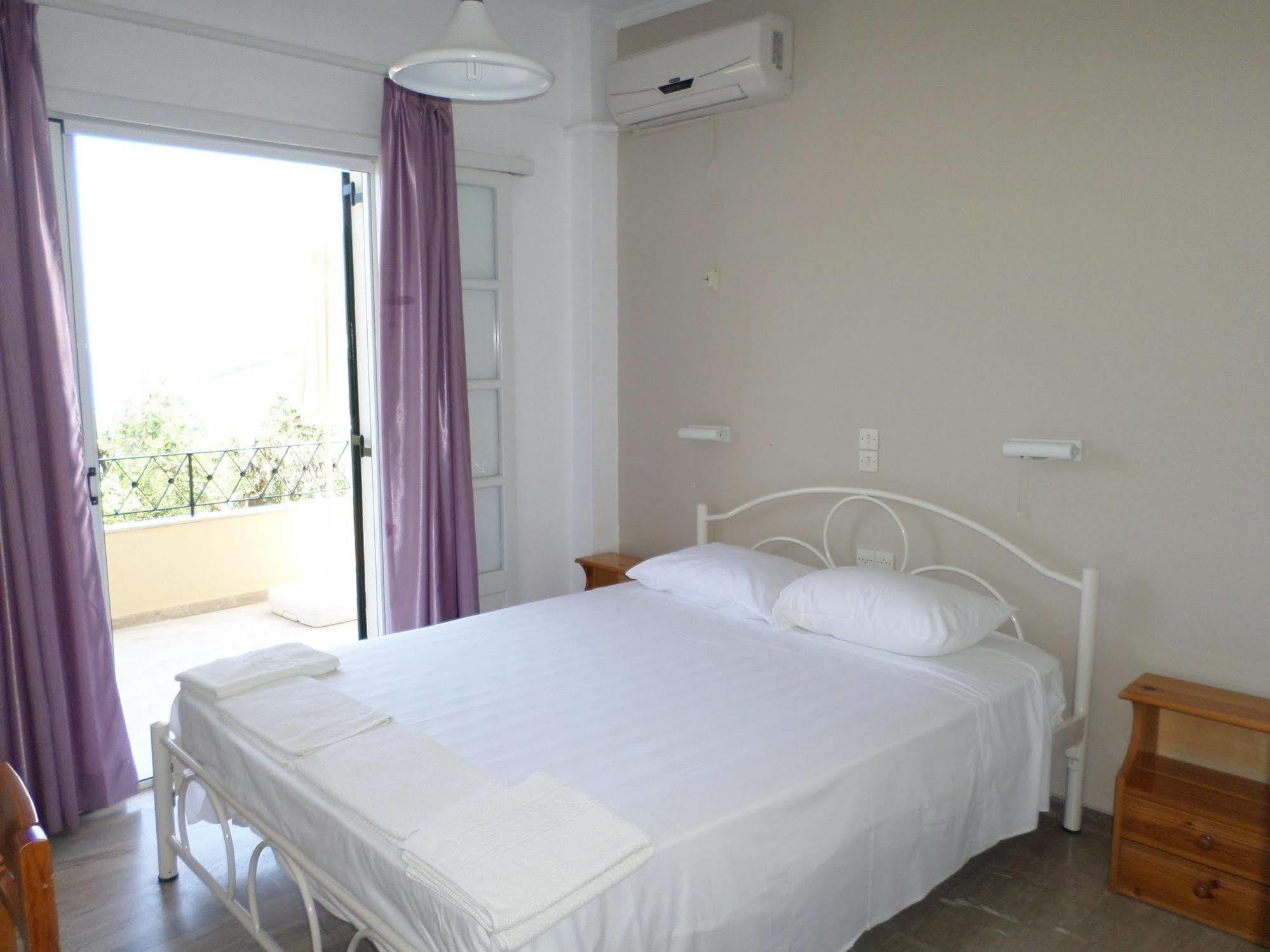 Rising Sun Apartments & Studios Μπενίτσες Εξωτερικό φωτογραφία