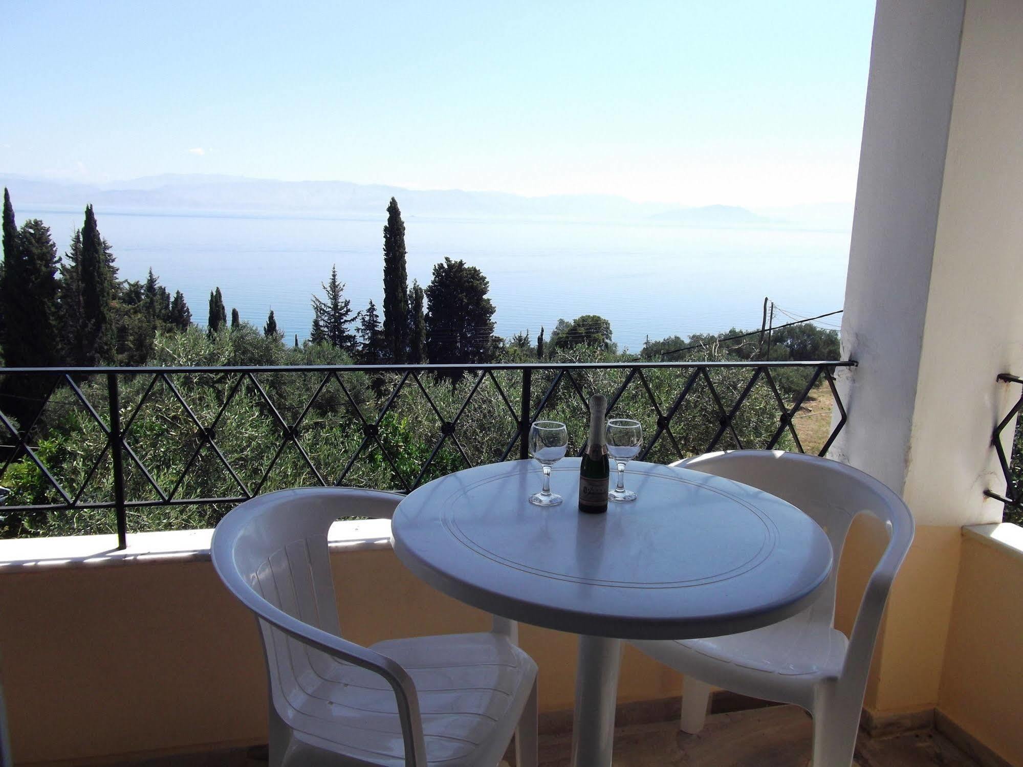 Rising Sun Apartments & Studios Μπενίτσες Εξωτερικό φωτογραφία
